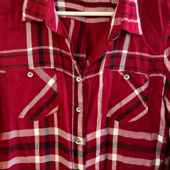 GUESS Red & White Plaid Button Down Shirt Small - Picture 2 of 8